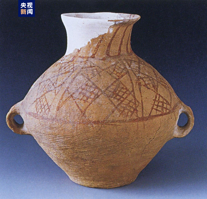 △瓦罐嘴墓地（双耳彩陶罐）