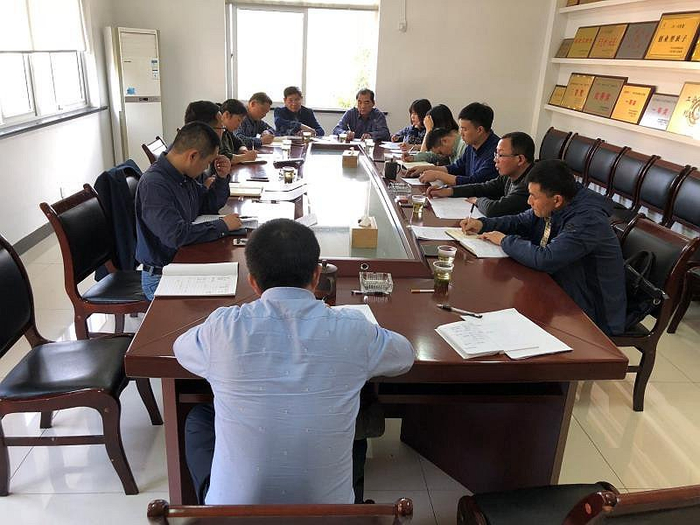 村民通过“两山议事会”参与全村大小事的决策。安吉县委宣传部供图