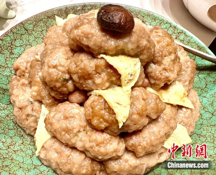 文公菜，相传朱熹颇好美食，亲自动手制作的美食。中新社记者 张丽君 摄