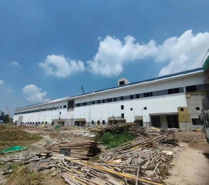 图5：建设中的酿酒副产物车间