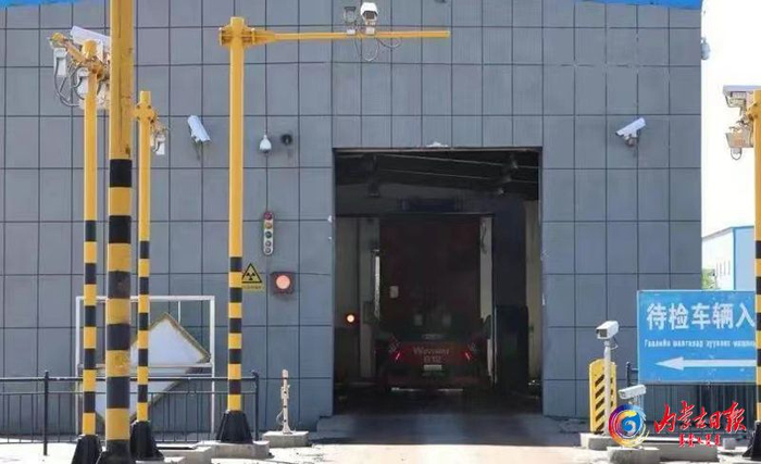 智能卡口系统。