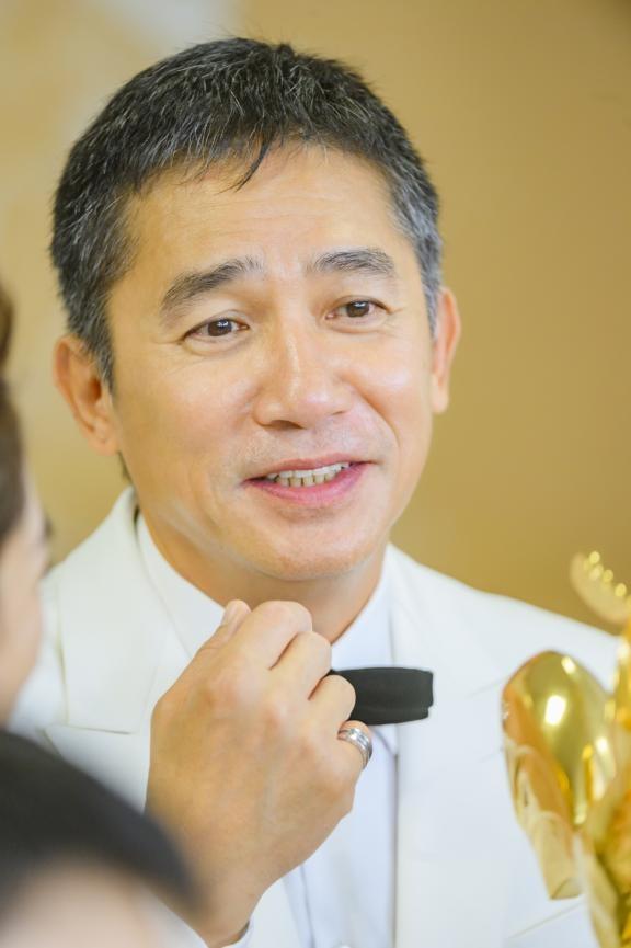 男主角获得一个戒指