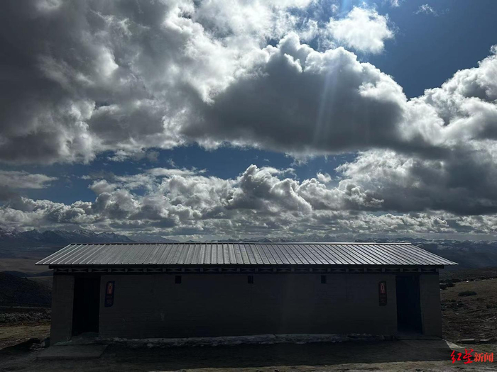 ▲网红景点鱼子西营地处的厕所比较干净