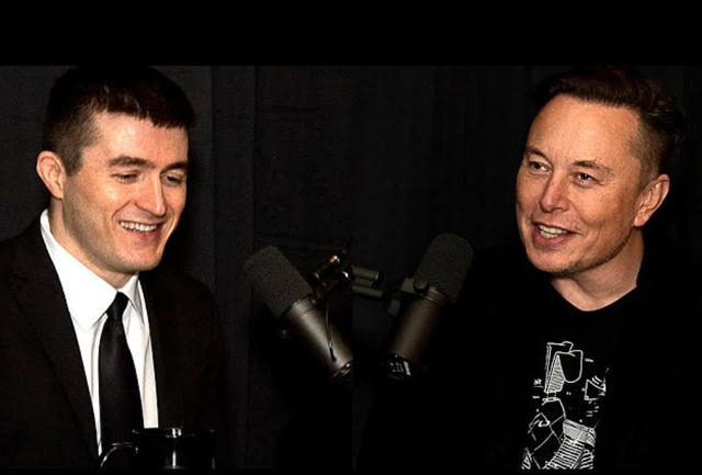 ▲马斯克做客播客节目