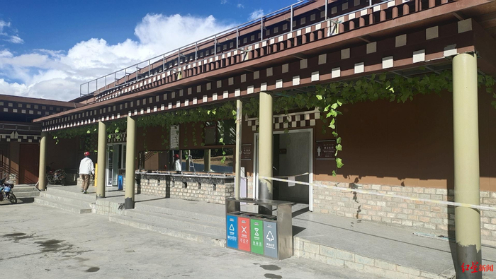 ▲墨石公园外的厕所比较整洁