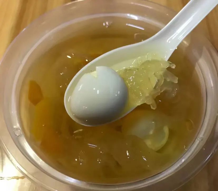 木瓜雪耳鸡蛋糖水。图片来源：小红书@你你你