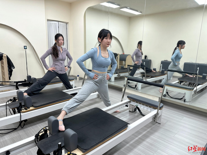 ▲上普拉提课的蔡女士