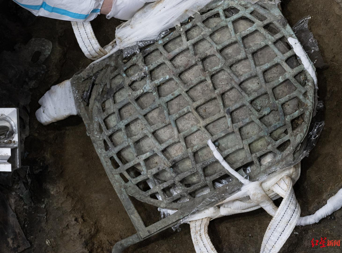 ▲龟背形网格状器