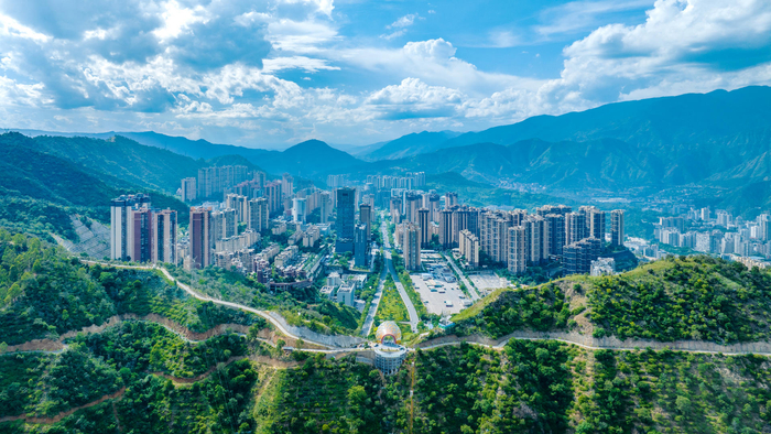 ▲攀枝花东华山山地体育公园 王禹豪 摄