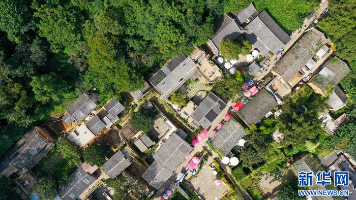 航拍视角下的凤阳邑村局部（摄于9月20日）。新华网 赵普凡 摄
