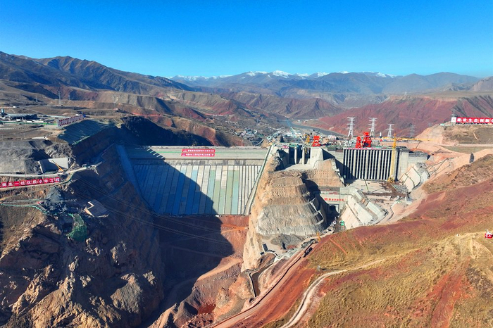 大坝全貌。玛尔挡水电站供图