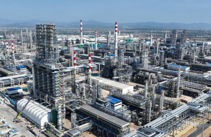 绿色化,上中下游一体化发展,在茂名,湛江,揭阳等地都要相应产业园区