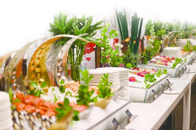 图片说明： 某酒店自助餐