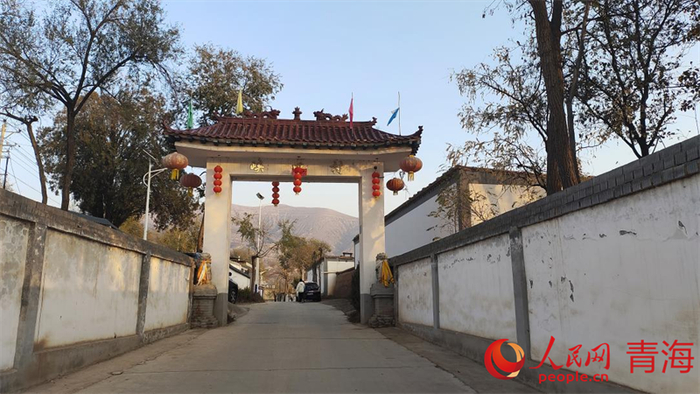 峡口村.人民网记者 张莉萍摄