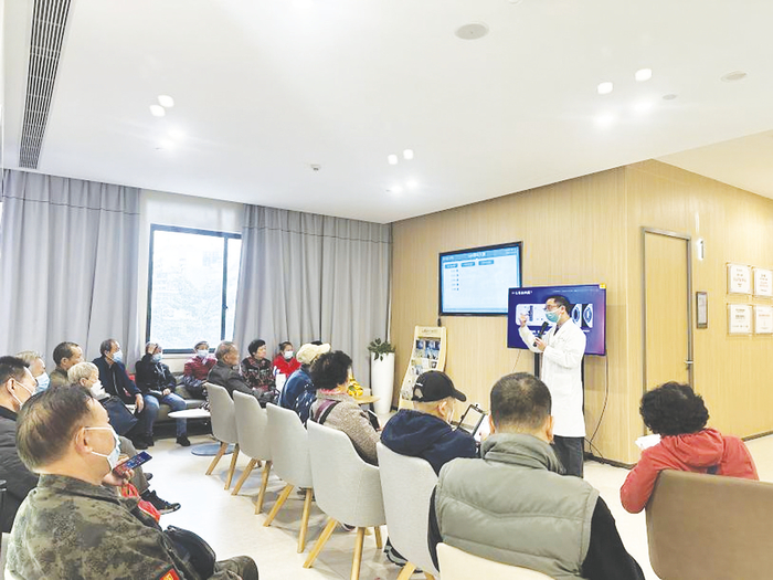     观摩会现场座无虚席（医院供图）