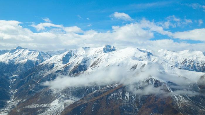 巴颜喀拉山和秦岭图片