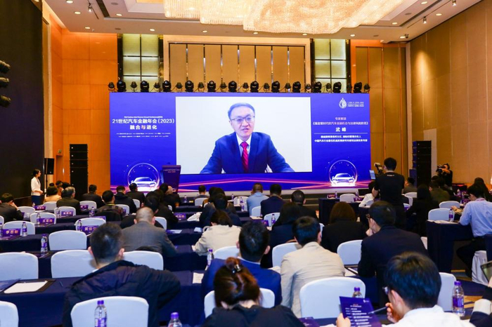 朗诚律师事务所主任、创始和管理合伙人 武峰