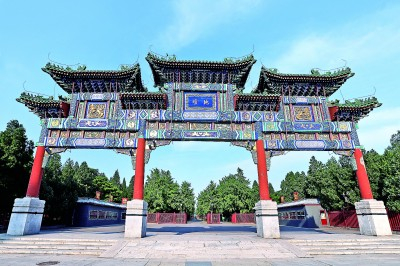 西门牌楼 王冉摄/光明图片