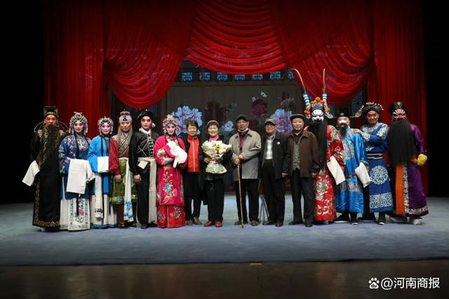 张军波演出照片