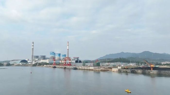 韶关港乌石综合交通枢纽。