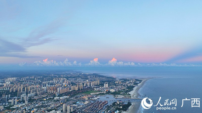 北海银滩。人民网 付华周摄