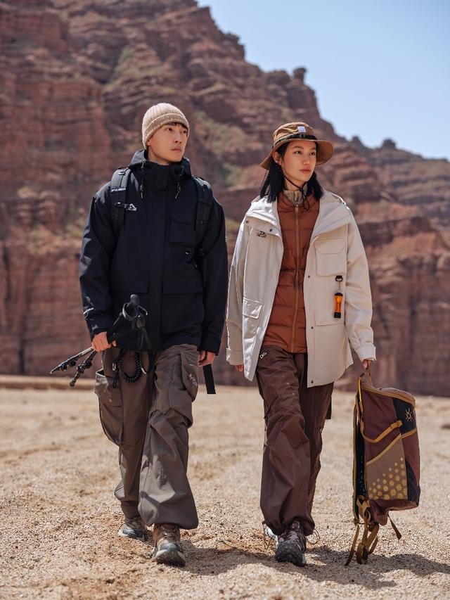 图：冲锋衣已经“破圈”