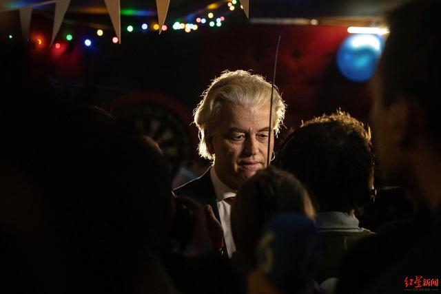 ▲11月22日，维尔德斯在海牙