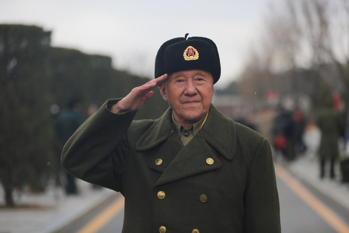 87岁高龄的志愿军老战士南启祥