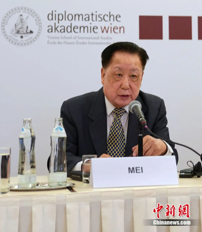 图为梅兆荣2018年6月在奥地利出席活动（资料图）彭大伟 摄