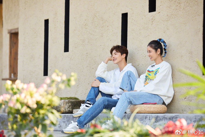 林心如与马天宇在节目中聊天