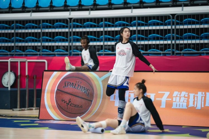 厦门女篮队史首胜！卓识：昨晚大家太棒啦🤙🏻继续加油咯|WCBA|天津|白鹭|球员|赛季_手机新浪网