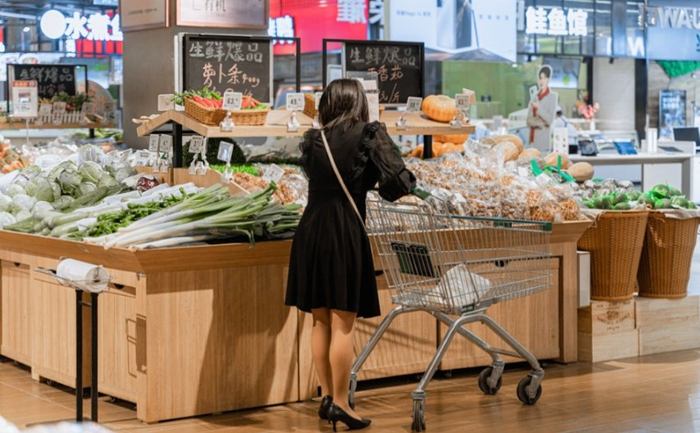 北上的港人“跨境买菜”。图源：港媒