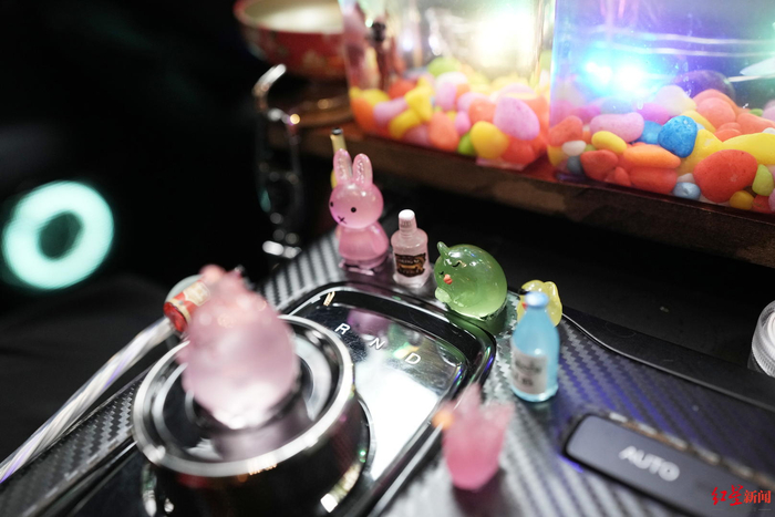 ▲何先生车内摆件