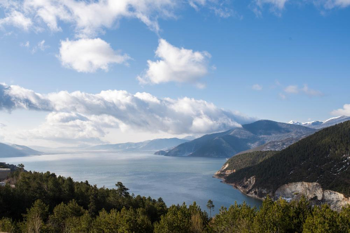 　　纳帕海自然保护区的风光。