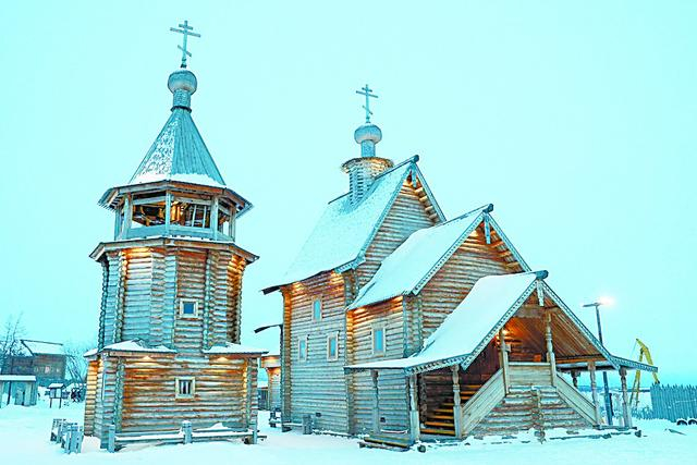 图片说明4：萨列哈尔德的“奥布多尔斯克堡垒”木质建筑中心