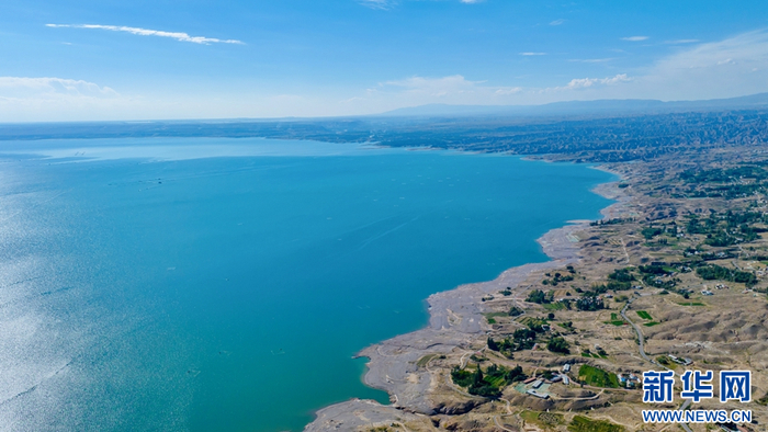 龙羊湖。新华网发 （宋忠勇 摄）