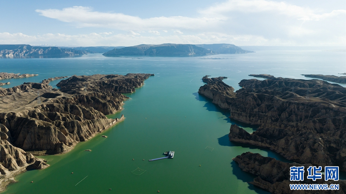 龙羊湖。新华网发 （郭勇良 摄）