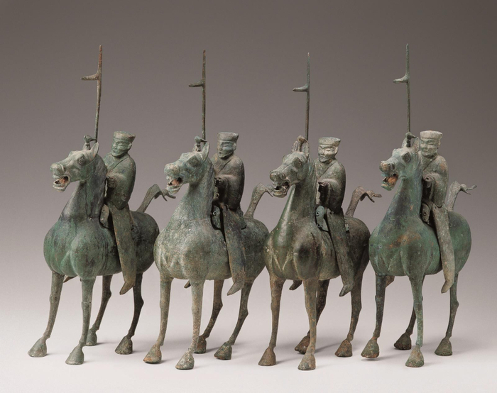 执戟铜骑士·汉代·武威市雷台汉墓出土·甘肃省博物馆藏