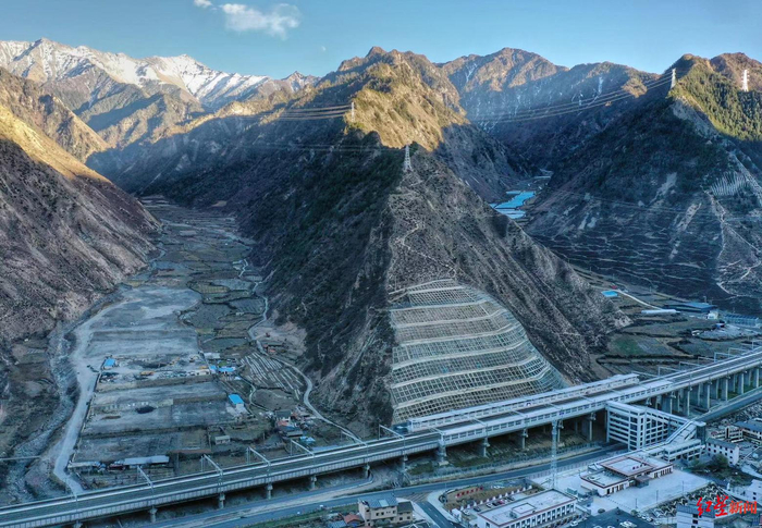 ▲镇江关站 陶轲摄