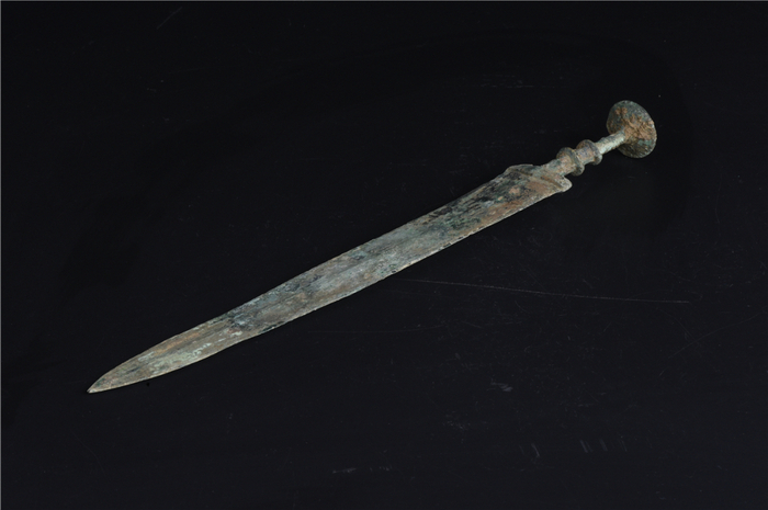 竹节柄青铜剑·汉代·酒泉市博物馆藏