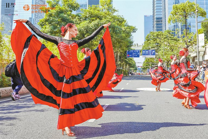 在“世界风情”篇章中，西班牙弗朗明哥舞演员热情起舞。 （本版图片由受访单位提供）