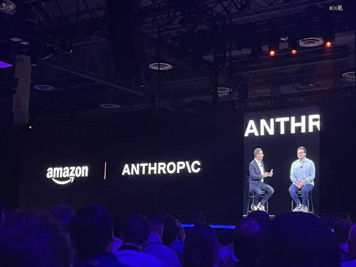 △Anthropic CEO与AWS CEO同台