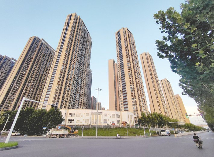 武汉市内一处房地产楼盘&nbsp;视觉中国图