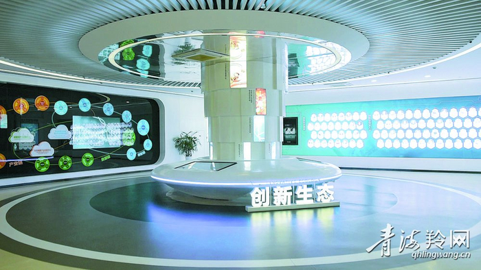 南京江北新区生物医药公共服务平台。 本报记者 张鹏 摄