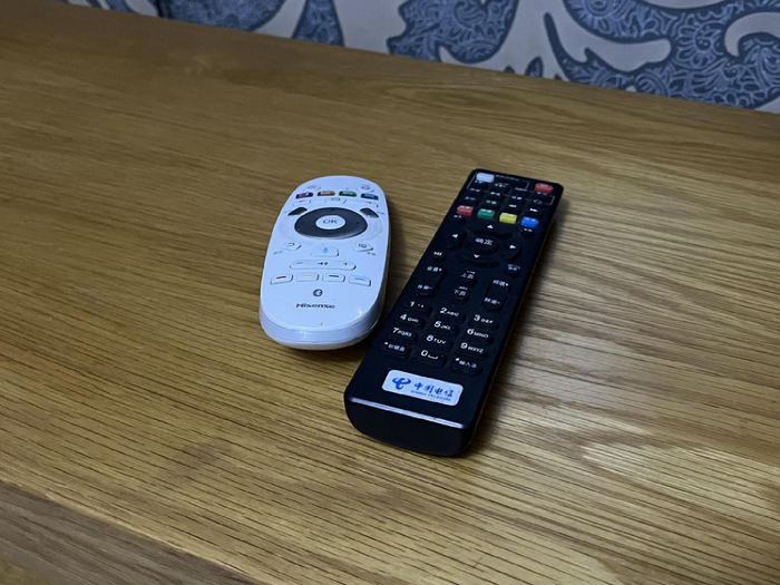 学会遥控器灵活切换，老年人看电视101（图源：受访者）