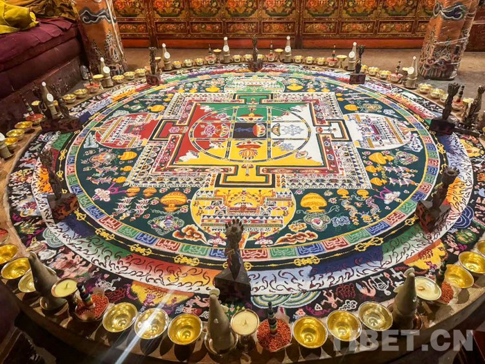 图为扎实伦布寺密宗院内绘制好的大威德金刚彩砂坛城 图片由慈诚提供
