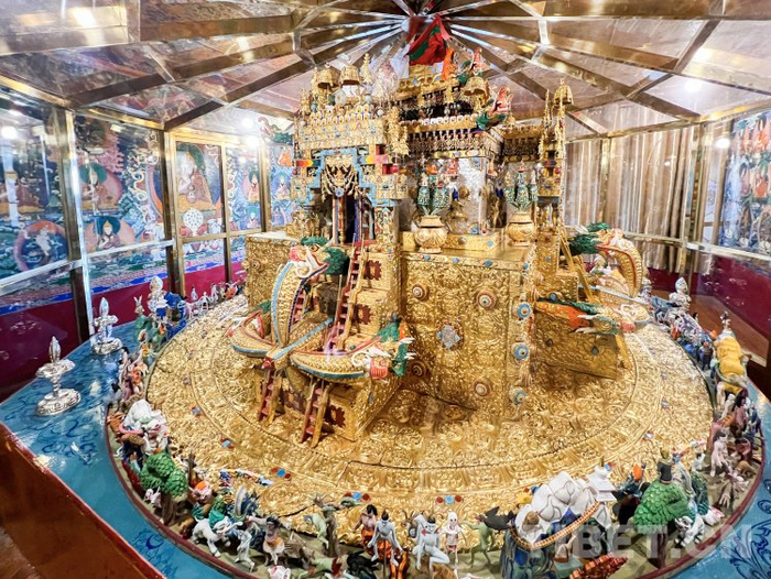 图为扎什伦布寺金刚密法坛城 摄影：王淑