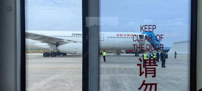 亲历者下飞机后拍摄的照片（图|网友媛媛姐）