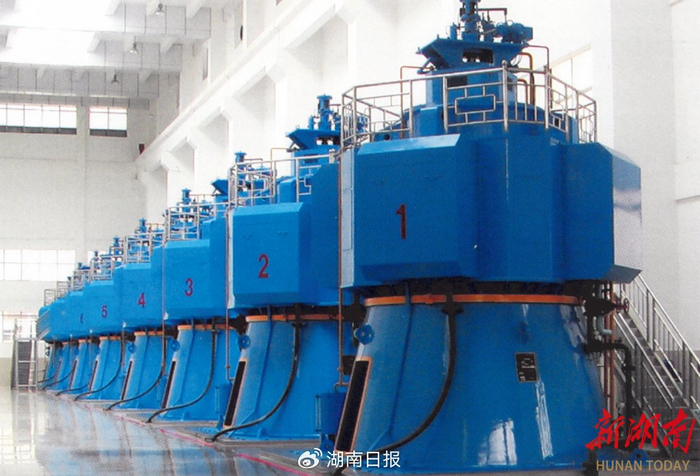 （104吋动叶可调式立式循环水泵。）