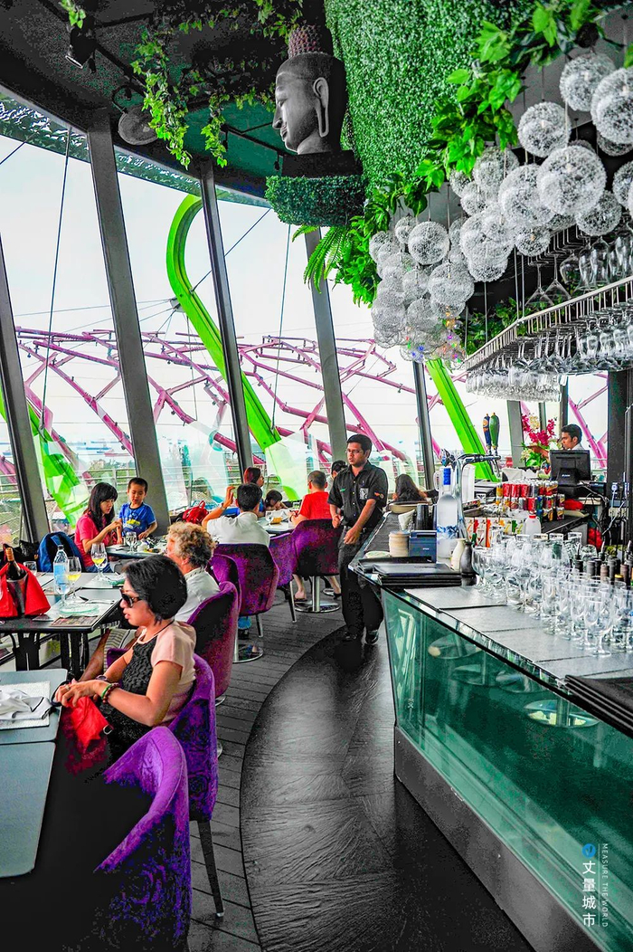 「超级树」空中餐厅